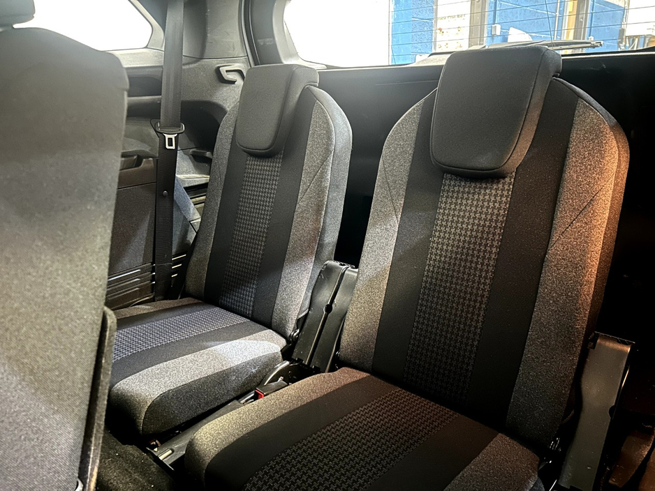 2022 Peugeot 5008 1.5L Diesel For Sale Images