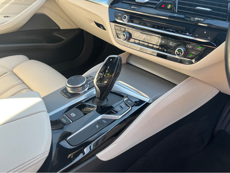 2018 BMW 5 Series 2.0L Hybrid For Sale Images