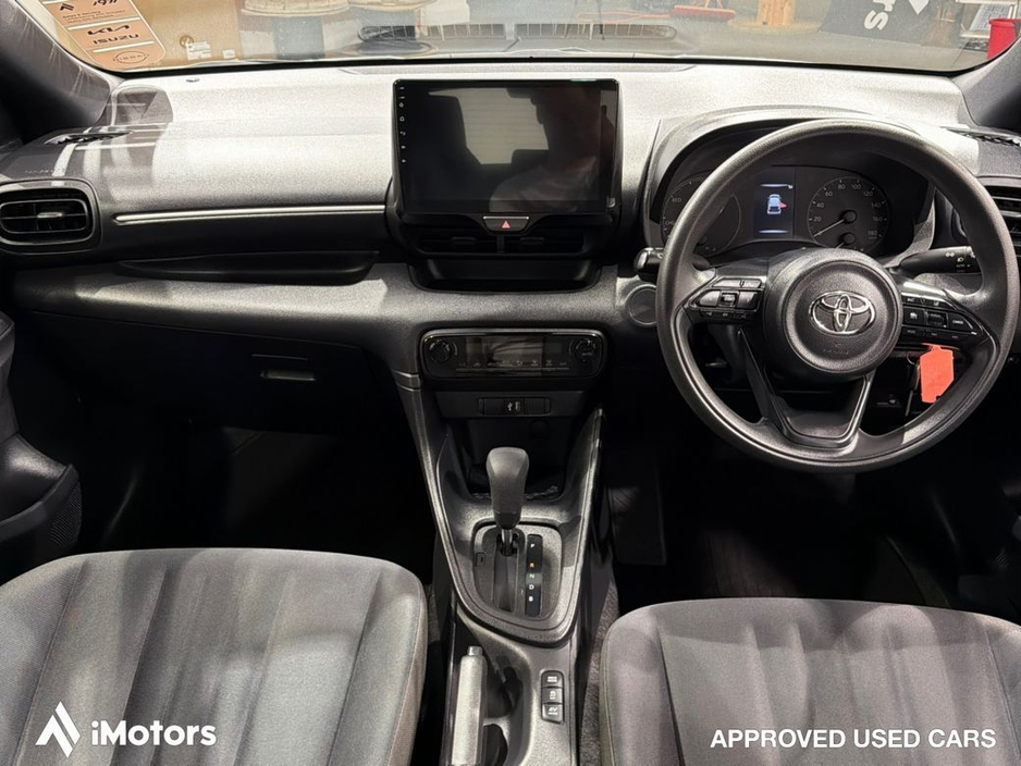 Toyota Yaris AUTOMATIC HYBRID X — thumbnail 15