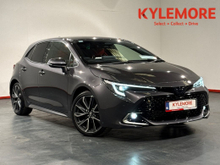 Toyota Corolla GZ EDITION - FACELIFT MODEL - 1.8 HYBRID AUTOMATIC - FACTORY ALLOYS - RED/BLACK TRIM - CRUISE CONTROL - HEATED SEATS