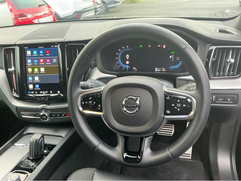 2022 Volvo XC60 2L Petrol Plug-in Hybrid For Sale Images