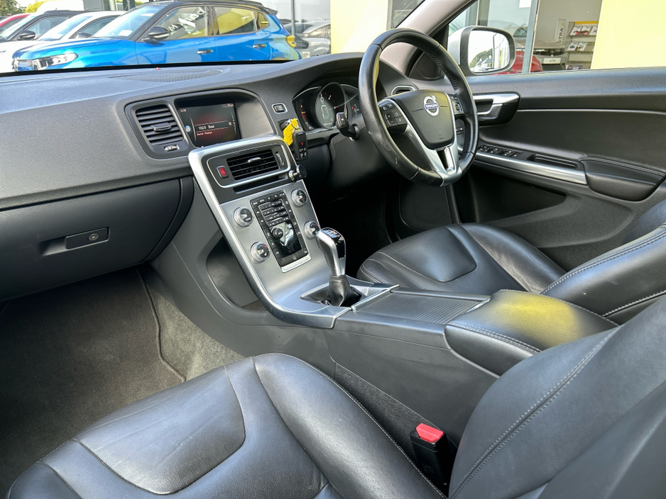 2019 Volvo S60 2L Diesel For Sale Images