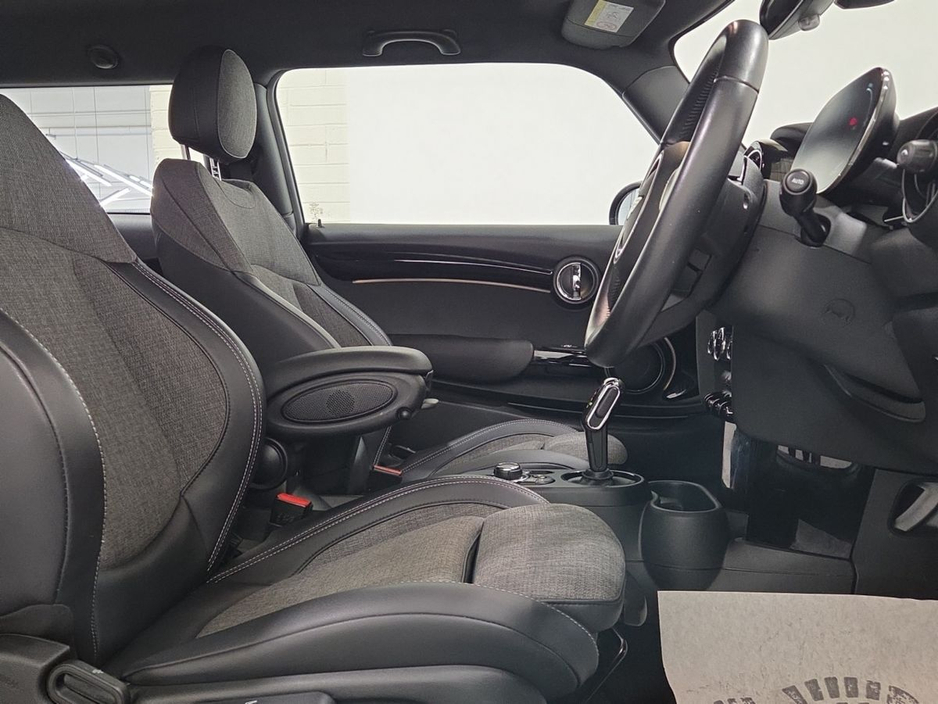 2023 MINI Hatch 0L Electric For Sale Images