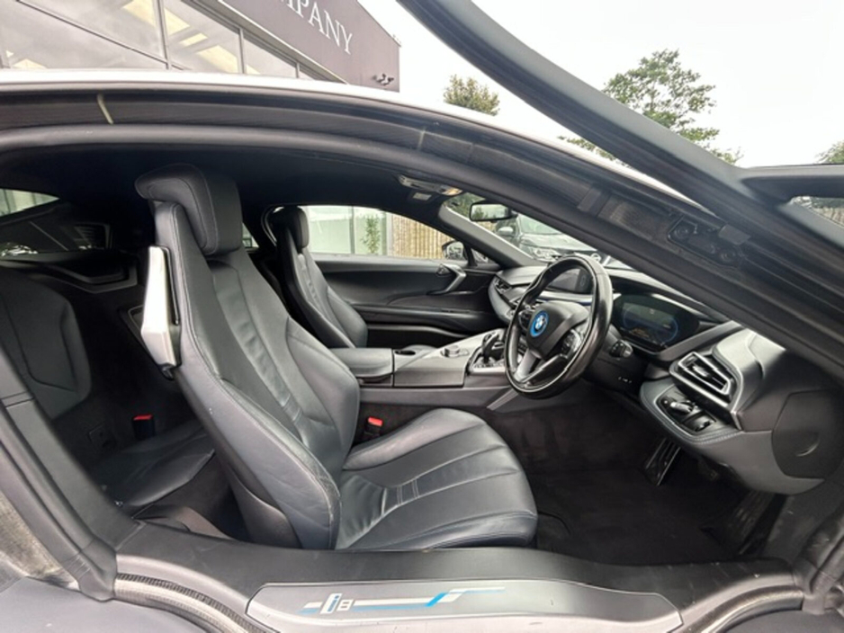 2017 BMW i8 1.5L Petrol Plug-in Hybrid For Sale Images