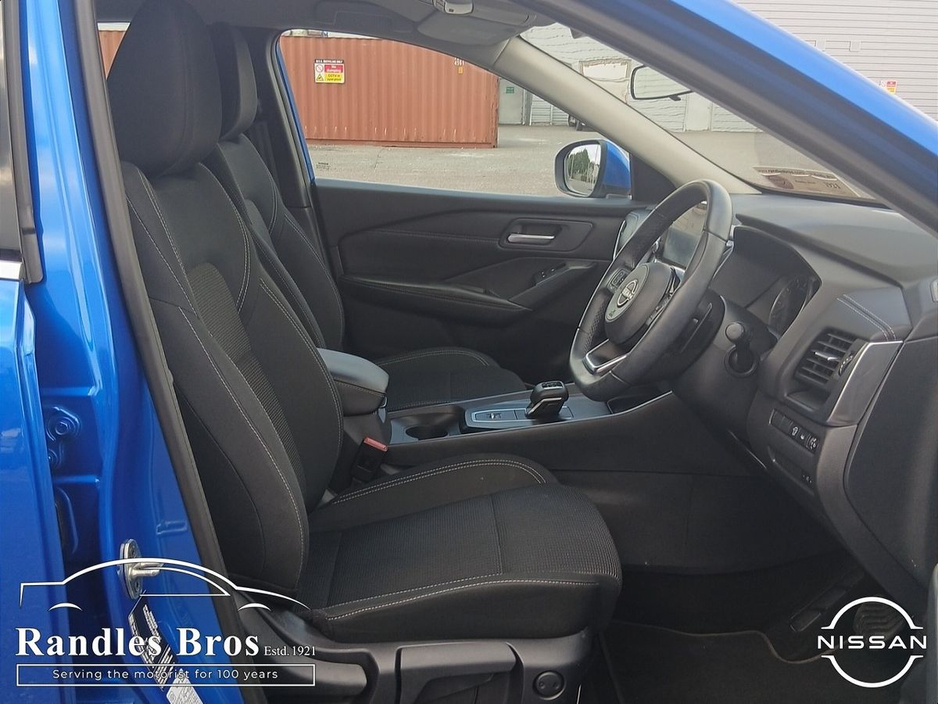 Nissan Qashqai 1.3 PET MILD HYBRID SV CVT — thumbnail 10