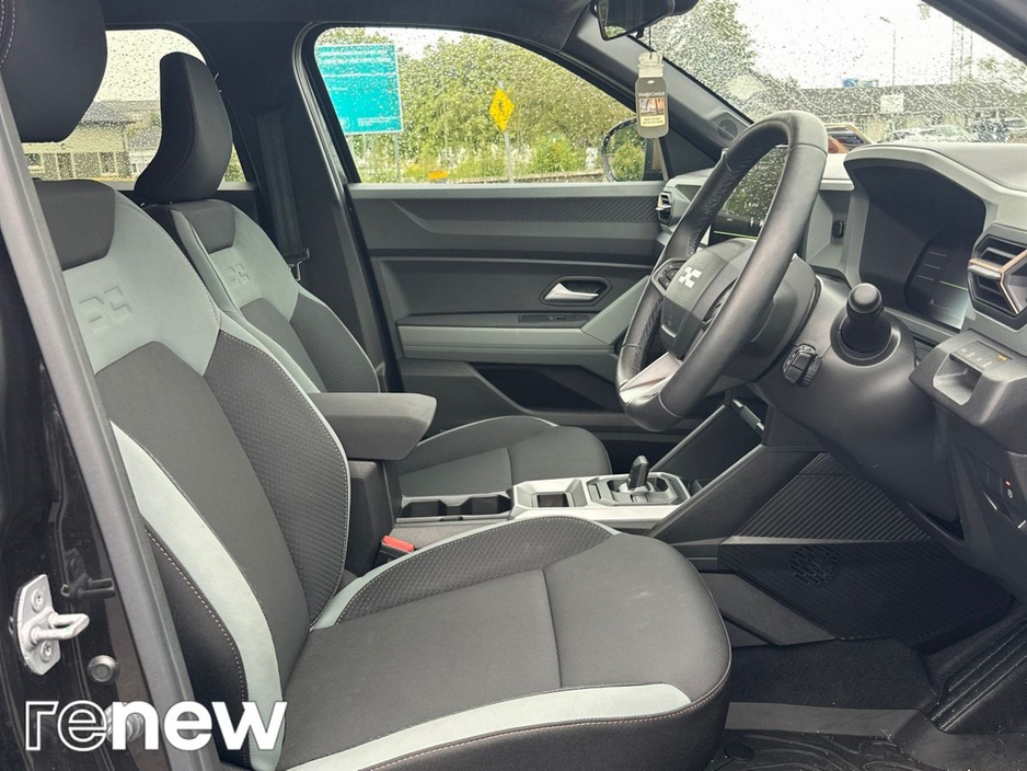 2026 Dacia Duster 1.6L Petrol Hybrid For Sale Images