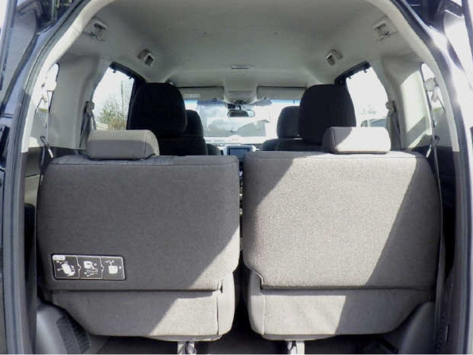 Honda Freed 1.5 Petrol Hybrid Auto — thumbnail 8