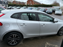 2018 Volvo V40 2L Diesel For Sale Images