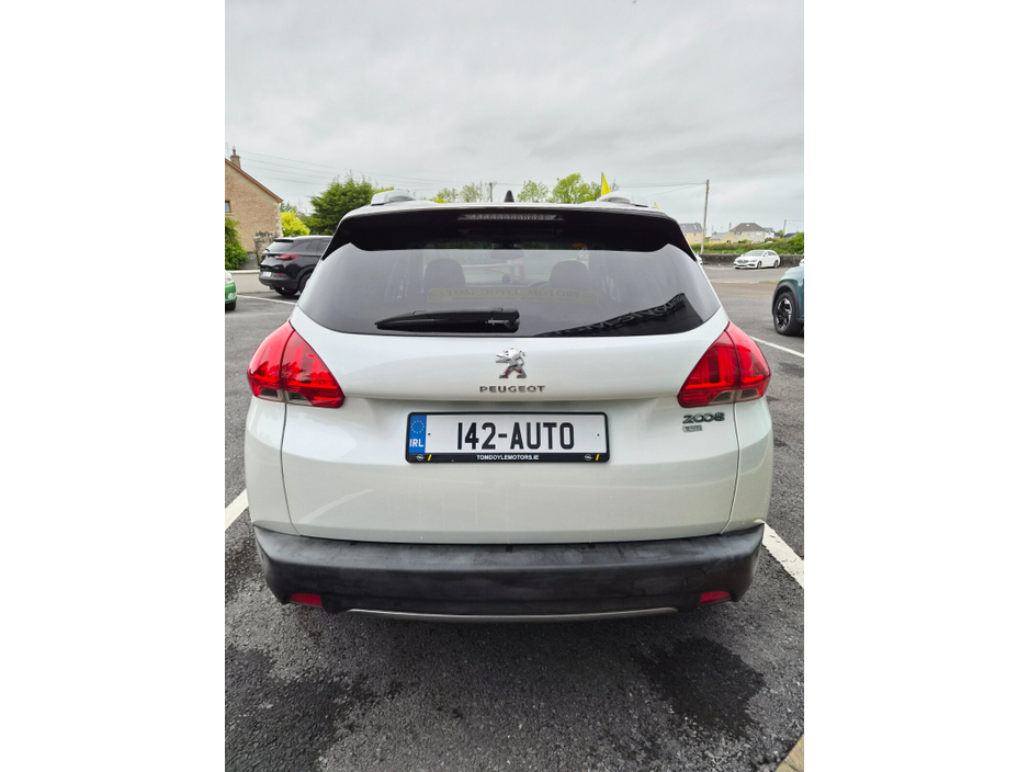 Peugeot 2008 — thumbnail 5