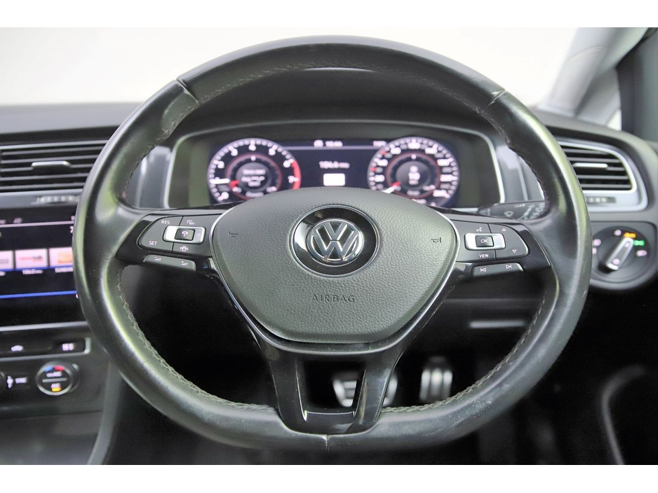 Volkswagen Golf 1.2 TSI DSG MK7.5 COMFORTLINE *DIG DASH*CARPLAY*ANDROID*REAR PARK SENSORS* — thumbnail 17