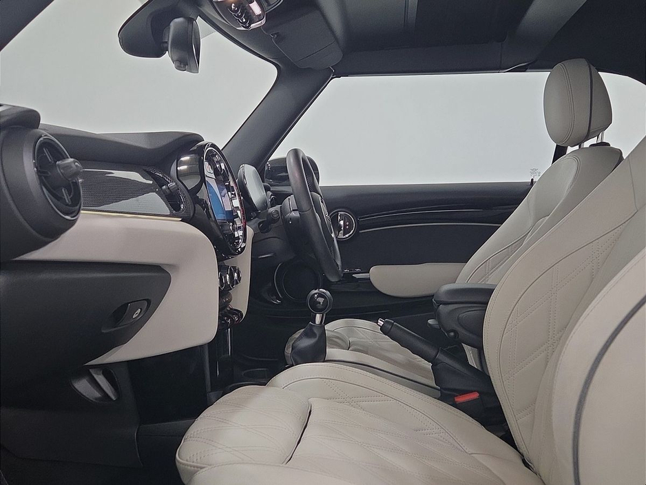 2023 MINI Hatch 1.5L Petrol For Sale Images