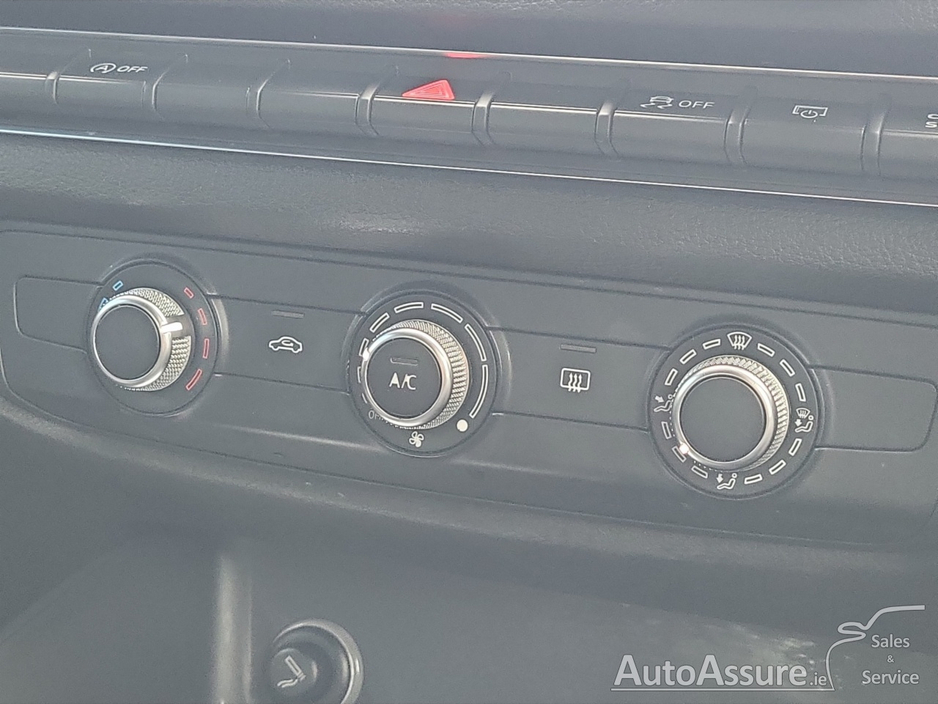 Audi A3 LIMOUSINE 1.6 TDI 116BHP  S-LINE *** Gunmetal Grey Alloys / Half Leather Interior / Cruise Control *** — thumbnail 24