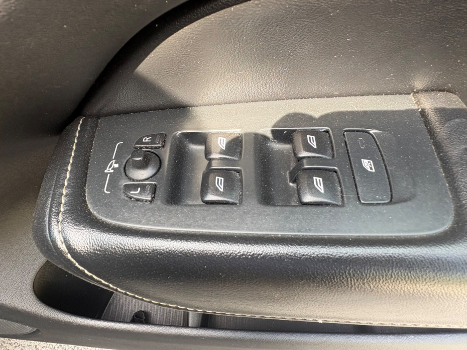 2017 Volvo XC60 2L Diesel For Sale Images