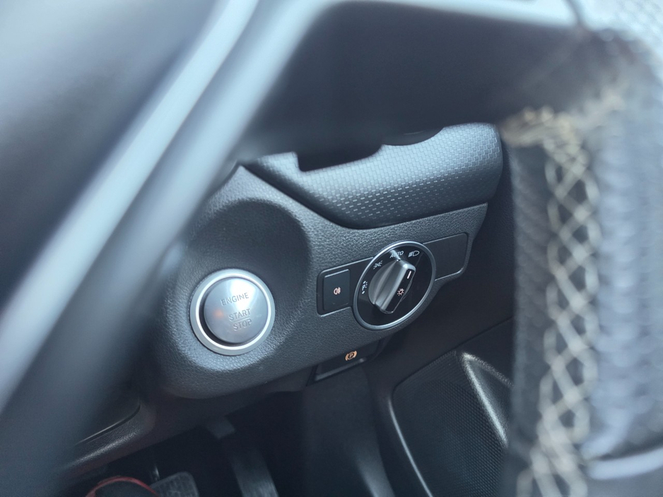 2015 Mercedes-Benz A Class 1.6L Petrol For Sale Images