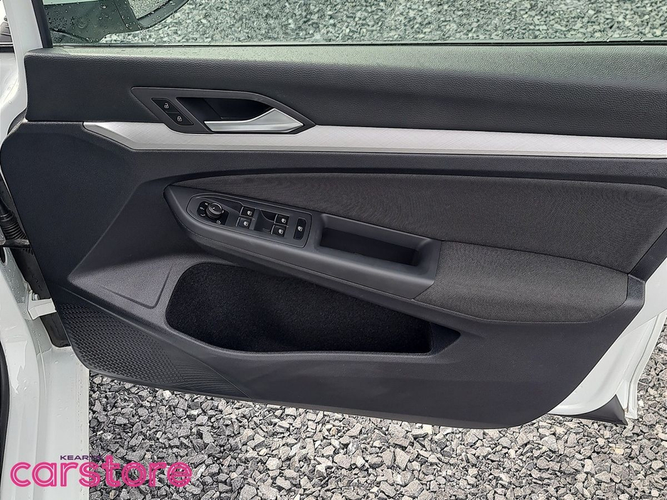 Volkswagen Golf eTSI Active — thumbnail 17