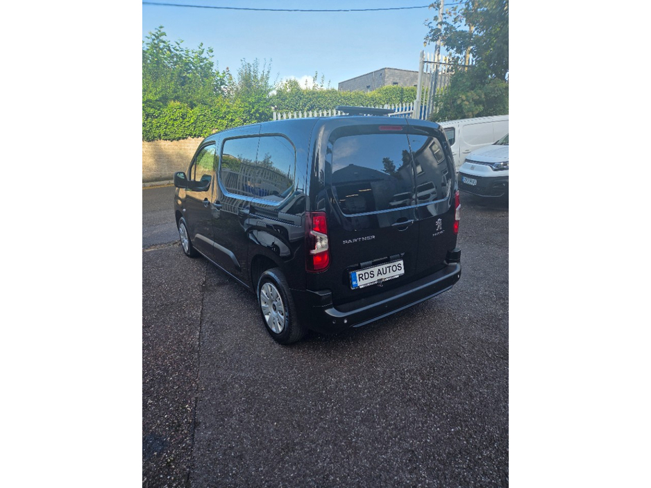 2023 Peugeot Partner 1.5L Diesel For Sale Images