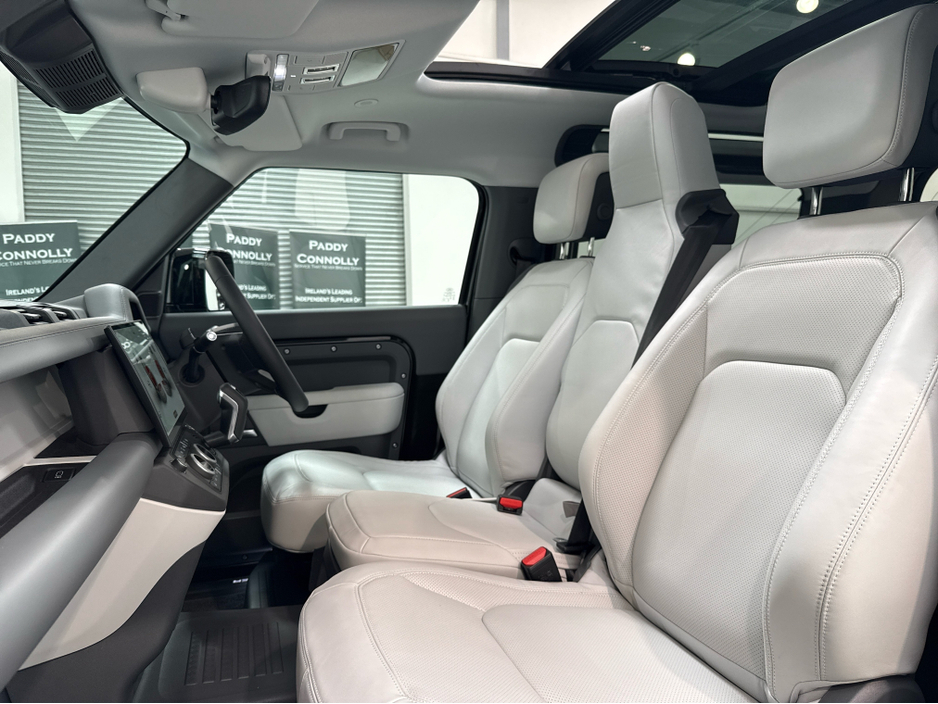 2026 Land Rover Defender 3L Diesel For Sale Images