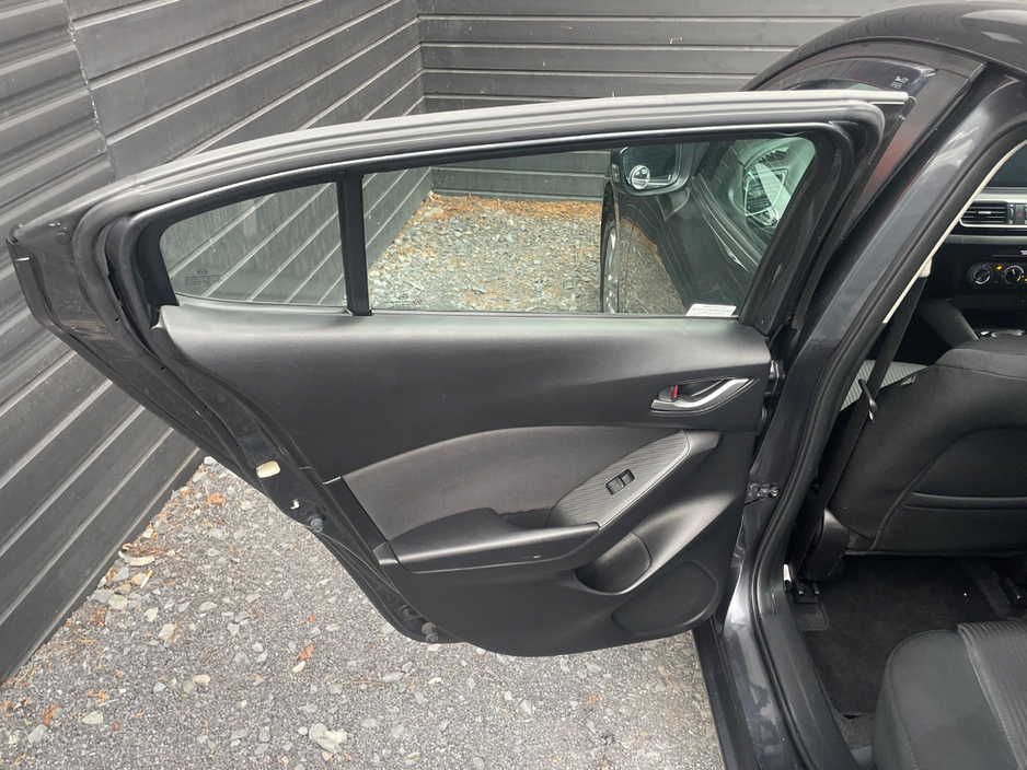 Mazda Mazda3 2.2 D SE 5DR — thumbnail 15