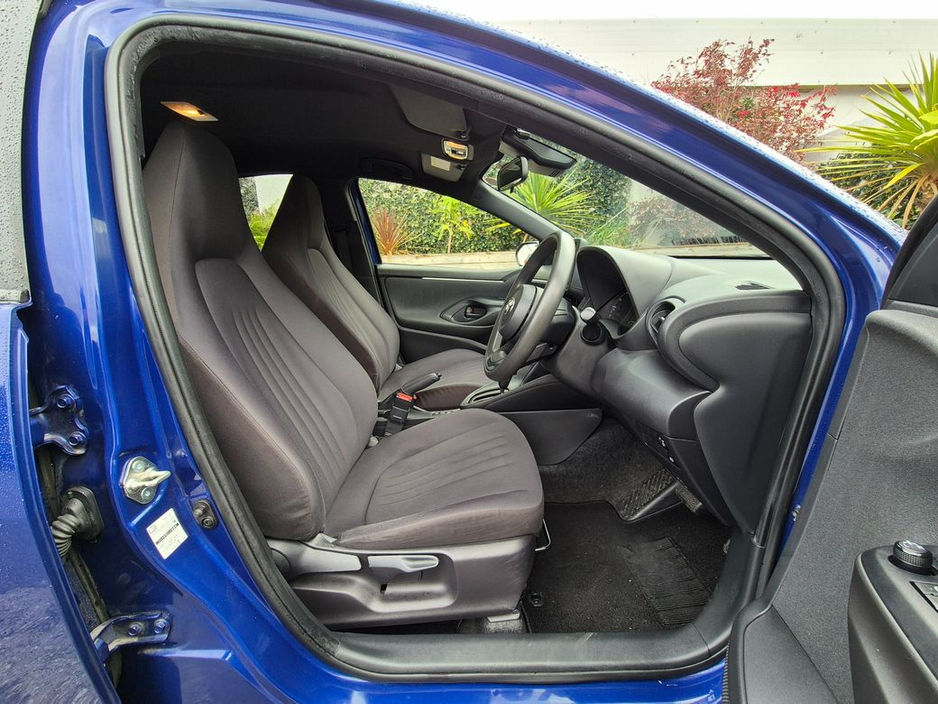 Toyota Yaris 1.5 HYBRID / X SPEC / TAX €160 — thumbnail 13
