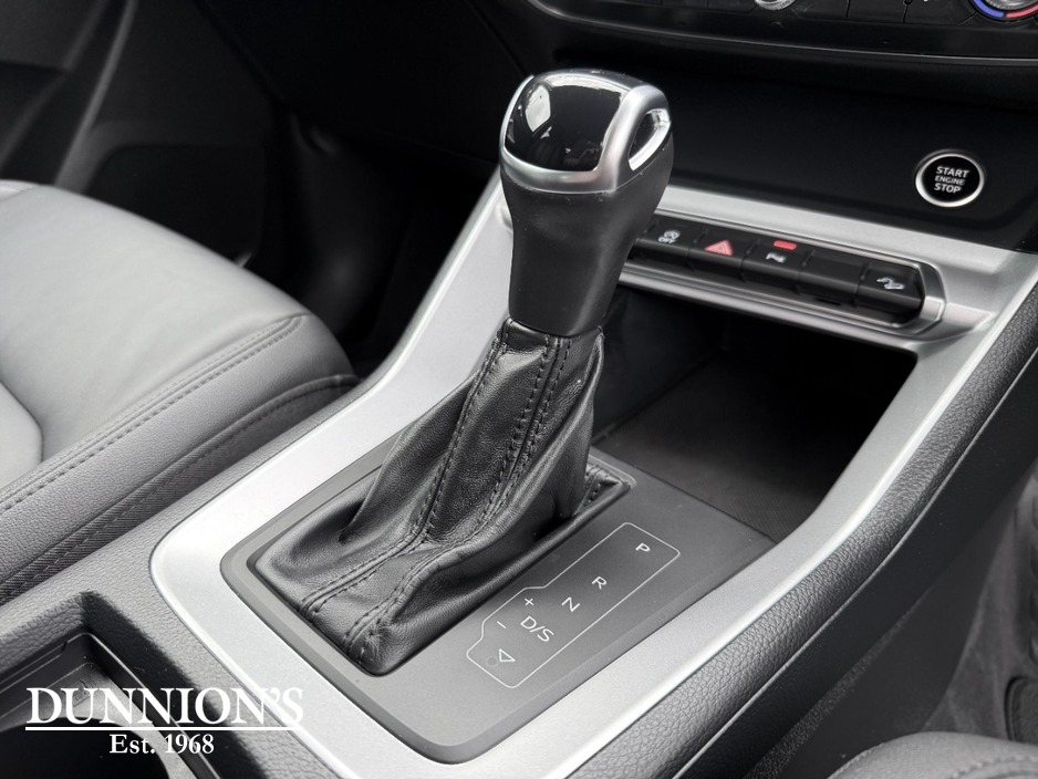 2025 Audi Q3 1.5L Petrol For Sale Images