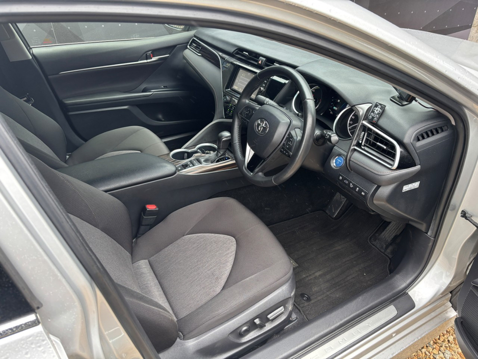 2017 Toyota Camry 2.5L Petrol Hybrid For Sale Images