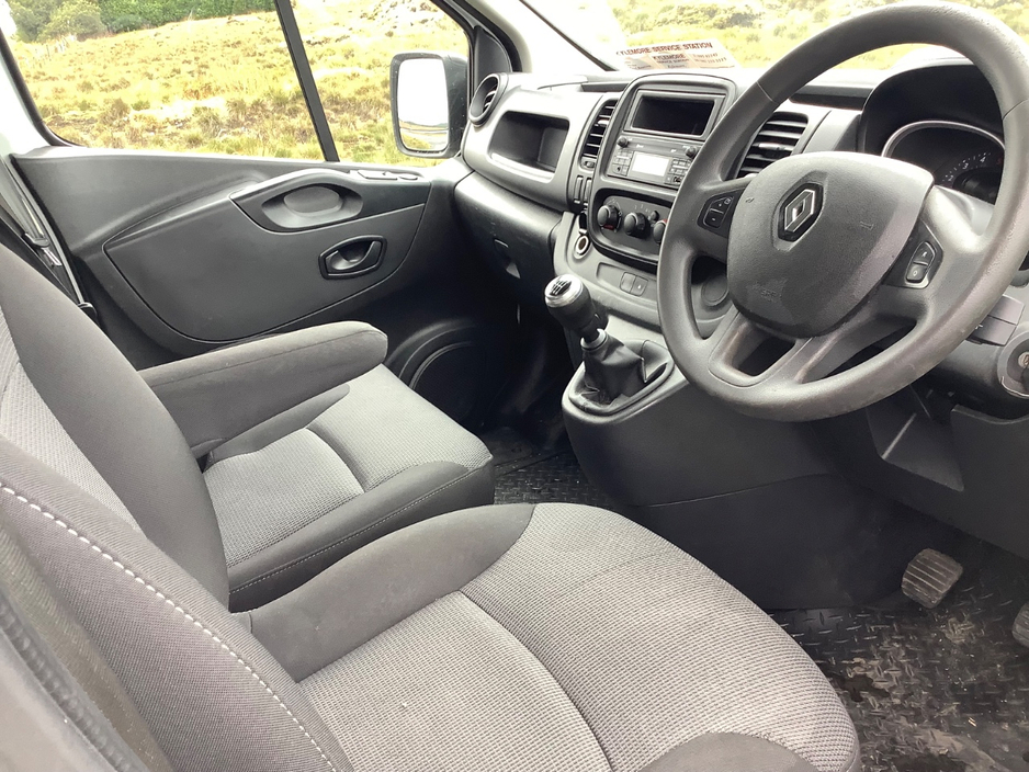 2021 Renault Trafic 2L Diesel For Sale Images