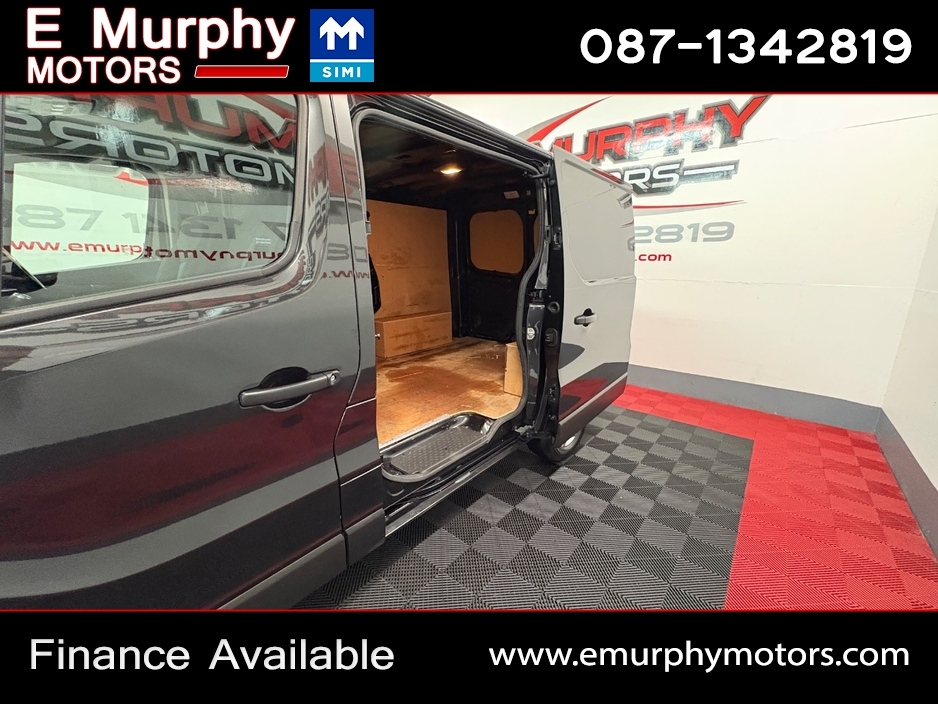 2023 Renault Trafic 2L Diesel For Sale Images