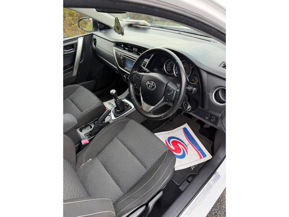 2015 Toyota Auris 1.4L Diesel For Sale Images