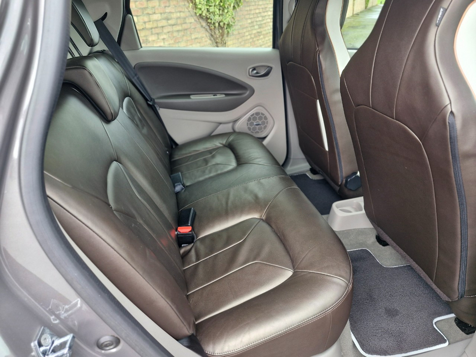 Renault Zoe SIGNATURE NAV BOSE EDTION — thumbnail 24
