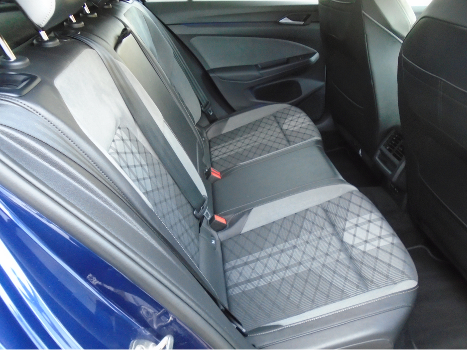2021 Volkswagen Golf 1.5L Petrol For Sale Images