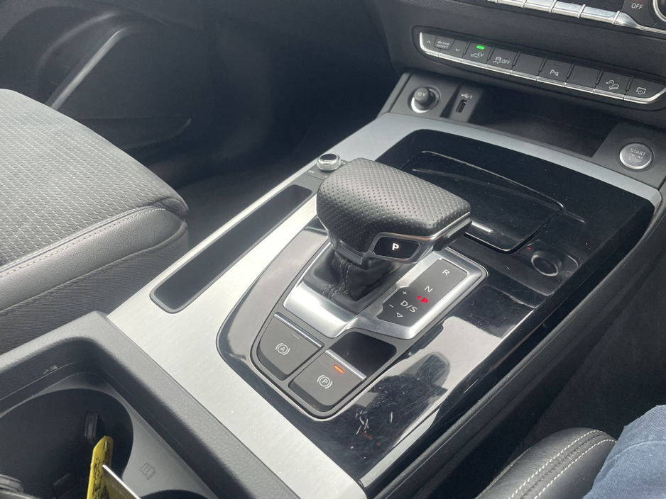 2022 Audi Q5 2L Hybrid For Sale Images