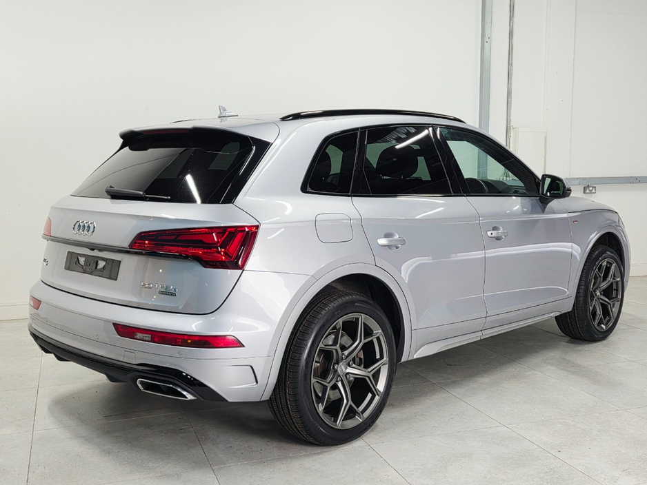 2022 Audi Q5 2L Petrol Plug-in Hybrid For Sale Images