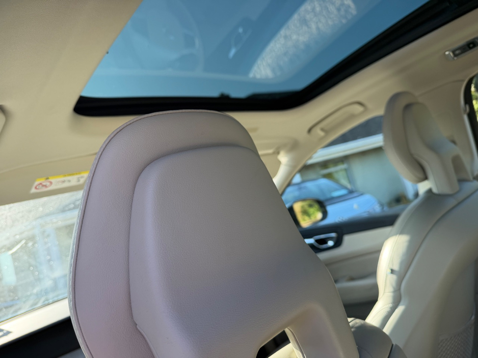 2017 Volvo XC60 2L Diesel For Sale Images