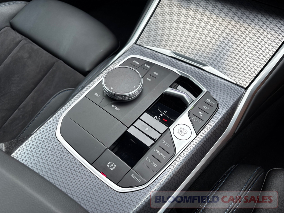 BMW 3 Series ** DEPOSIT TAKEN** 320D MSPORT , AUTO // ULTRA LOW MILEAGE — thumbnail 20