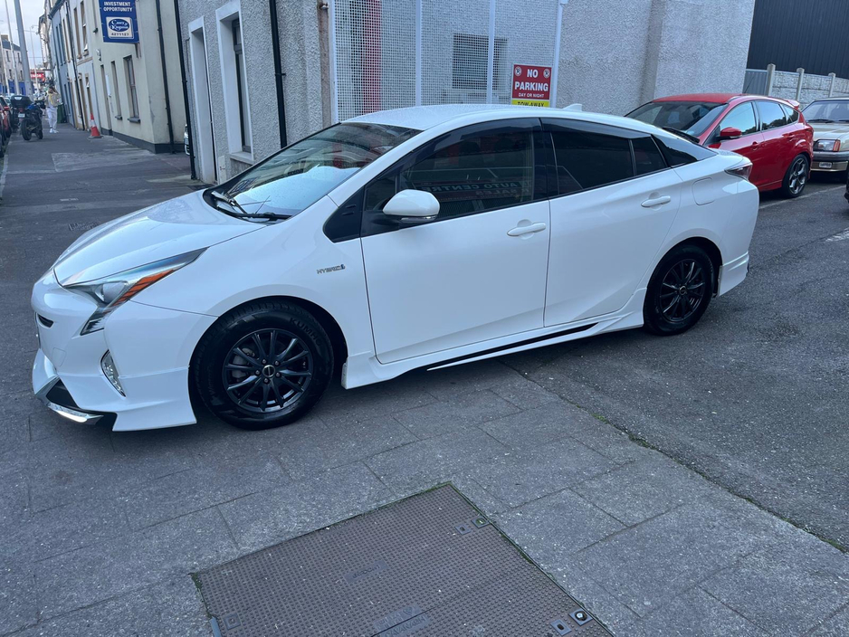 2017 Toyota Prius 1.8L Petrol Hybrid For Sale Images