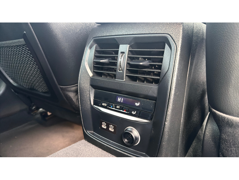 BMW 3 Series X-DRIVE-MSPORT PRO-56,000KMS-1OWNER-HUGE SPEC — thumbnail 26