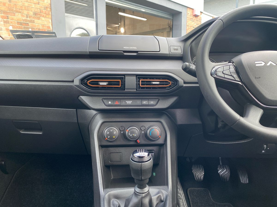 Dacia Sandero Stepway Essential Turbo Petrol — thumbnail 11