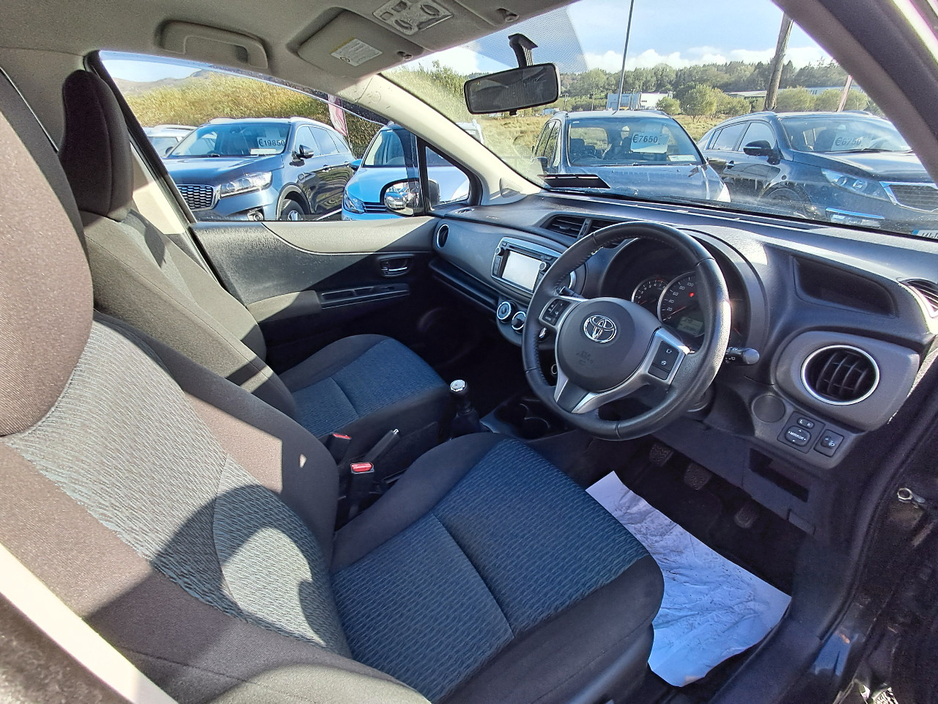 2011 Toyota Yaris 1L Petrol For Sale Images