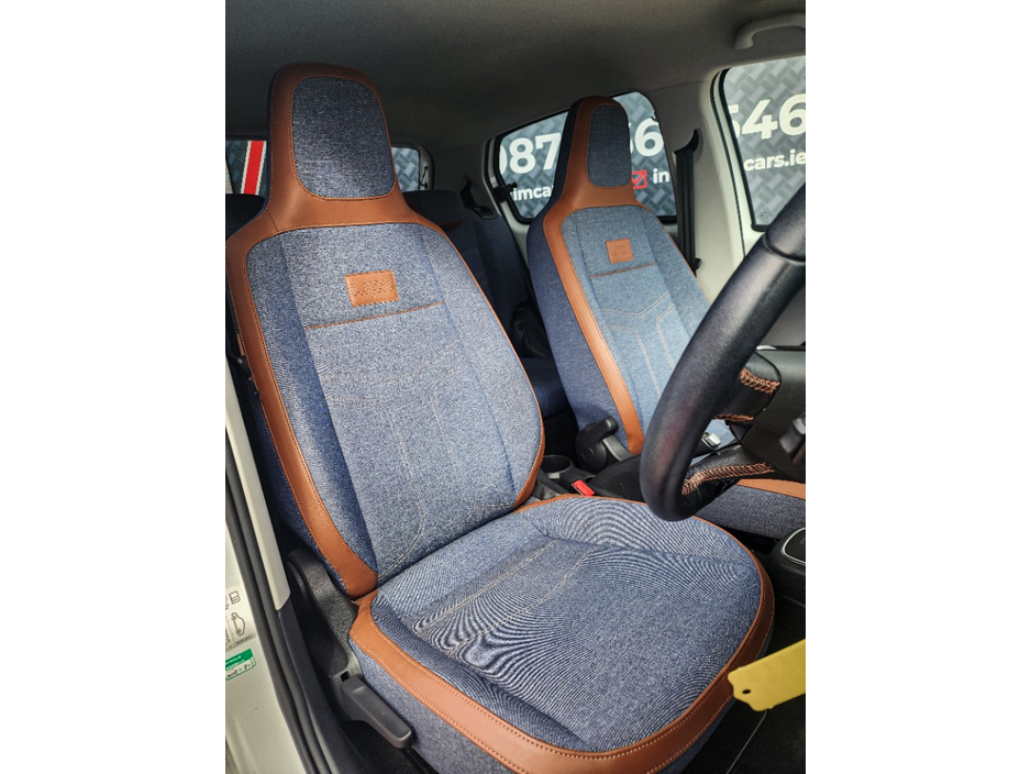 2016 Volkswagen up! 1L Petrol For Sale Images