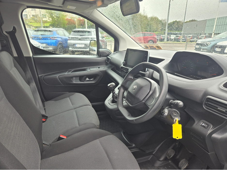 2024 Peugeot Partner 1.5L Diesel For Sale Images