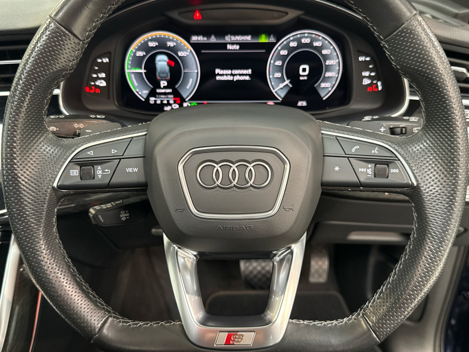 2021 Audi Q7 3L Petrol Plug-in Hybrid For Sale Images