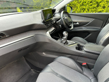 2022 Peugeot 5008 1.5L Diesel For Sale Images