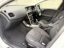 2014 Volvo V40 2L Diesel For Sale Images