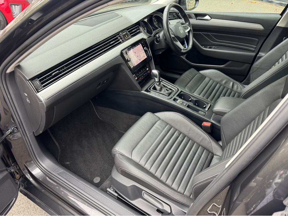 2022 Volkswagen Passat 1.4L Petrol Plug-in Hybrid For Sale Images