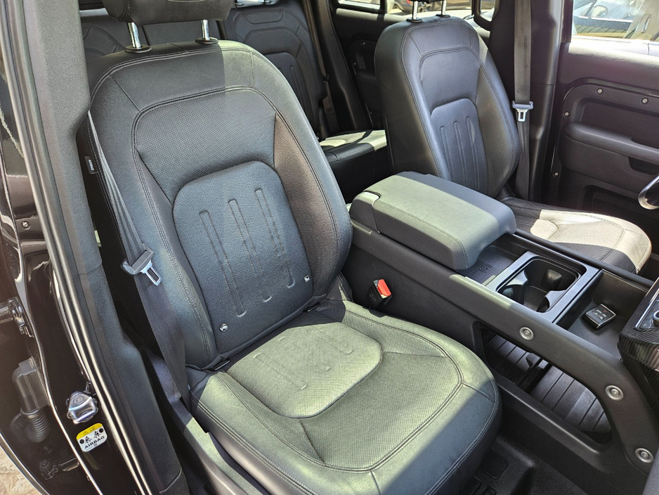 2022 Land Rover Defender 3L Petrol Hybrid For Sale Images