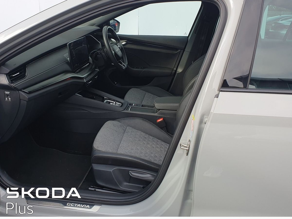 Skoda Octavia Sportline 2.0TDI 150HP DSG *HIGH SPEC* — thumbnail 4