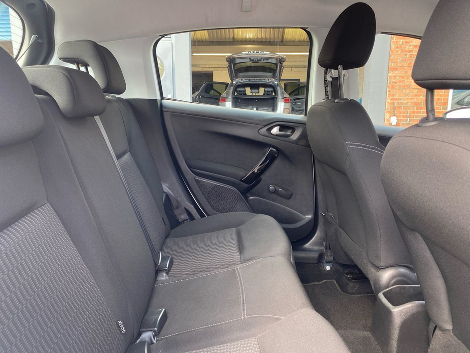 Peugeot 208 1.2 PureTech Active — thumbnail 21