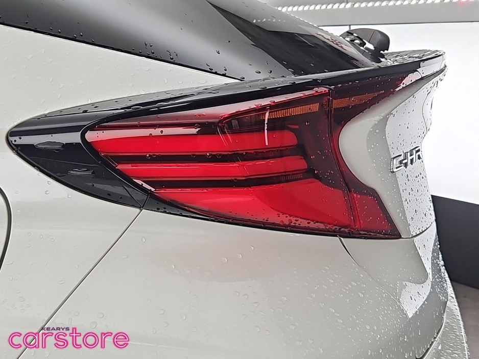 Toyota C-HR 1.8 HYBRID Auto — thumbnail 16