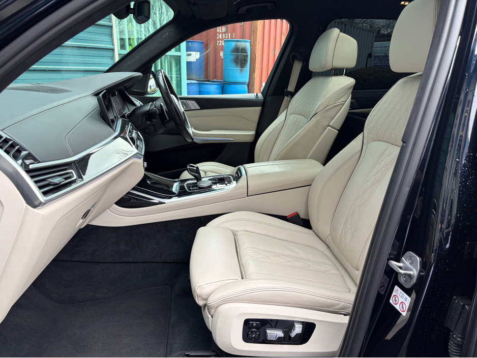 2021 BMW X7 3L Diesel For Sale Images