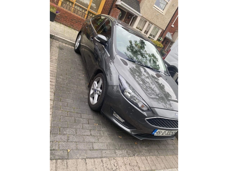 Ford Focus 1.6 Zetec Saloon Diesel Manual (95bhp) — thumbnail 3